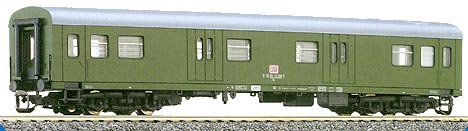 Baggage car<br /><a href='images/pictures/Tillig/95635.jpg' target='_blank'>Full size image</a>